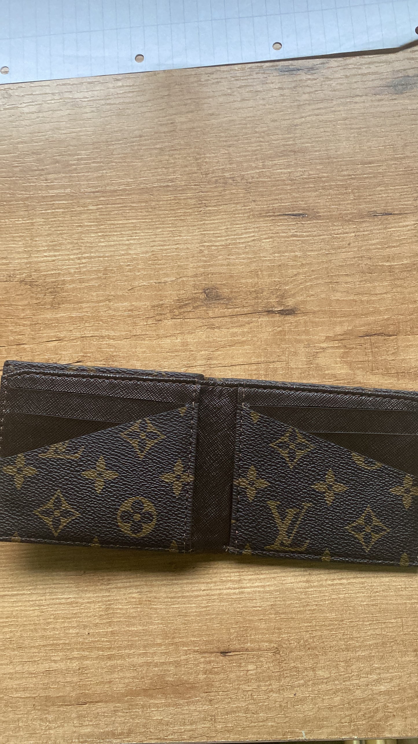 Cartera LV